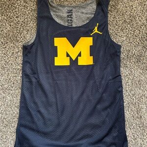 Nike Women's Navy Muscle Tee with Yellow Michigan M